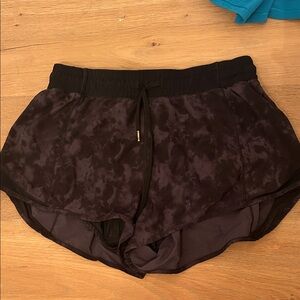 CRZ YOGA Black Tie-Dye Shorts